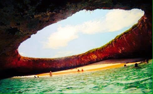 SavedRadically's tweet image. Remove the lid of doom and gloom
above you ~Allow Light to Shine into
Darkness Almighty God rescues the
Broken Hearted and Crushed in Spirit