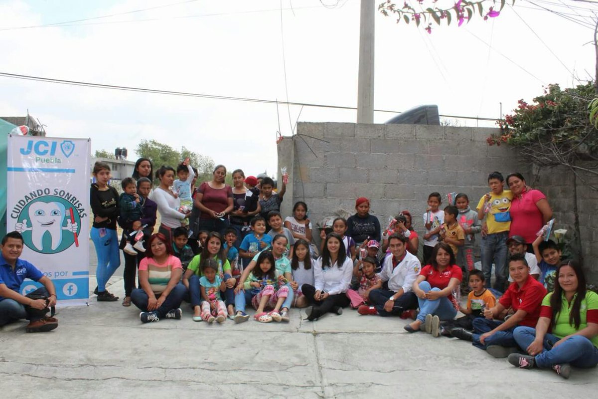 PueblaJci's tweet photo. Con el objetivo de crear una cultura de higiene bucal, arrancamos nuestra campaña #CUIDANDOSONRISAS con pequeños de Santa Maria Xonacatepec https://t.co/QUd5hSKSPO