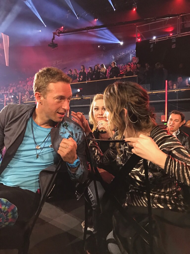 lauramarano's tweet photo. Um, Chris Martin and me crying ft. @KristinCollin...also @whatupcal you are my hero for taking this photo https://t.co/SkPTchSBGd