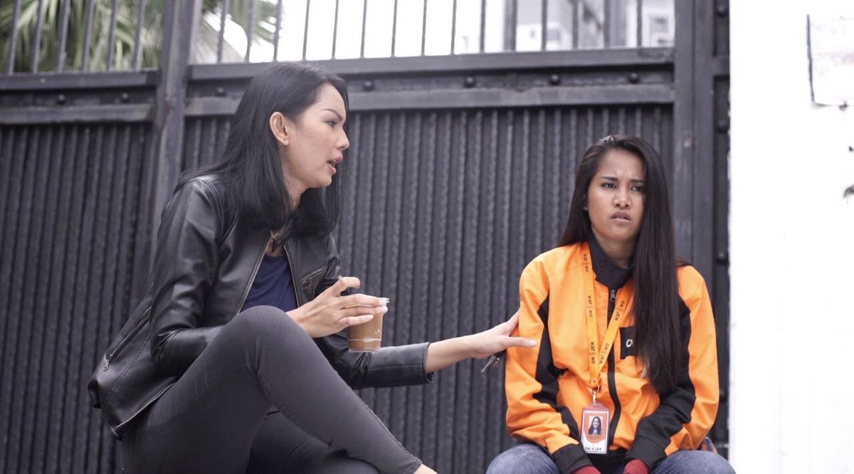 Ada apa nech shelly n kirana <a href="/kalinacorbuzier/">KalinaOcktaranny</a> ??? Jgn lupa nnt malam <a href="/OKJEK_NET/">b</a> <a href="/netmediatama/">Netmedia</a> jam19.00 #OKJEK_KENAPADIA