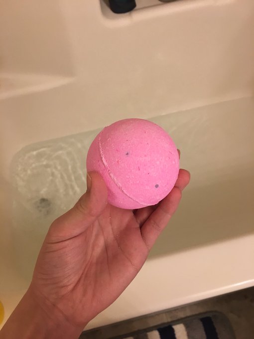 Y'all ready? Going live on @MyFreeCams in five minutes, https://t.co/4GV2nulwcd https://t.co/ZtDdOIl<a class="tags" href="/tag/myfreecams">@myfreecams</a>