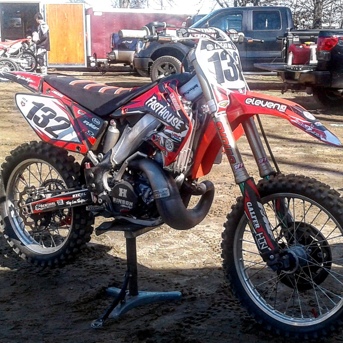 ratbuilder46's tweet image. Bike drawas attention everwhere i go..... great day at etown sunday2/18/17
#hookit
#2007Cr250r 
#built2stroke
#makeCR250'sagainHonda!!!