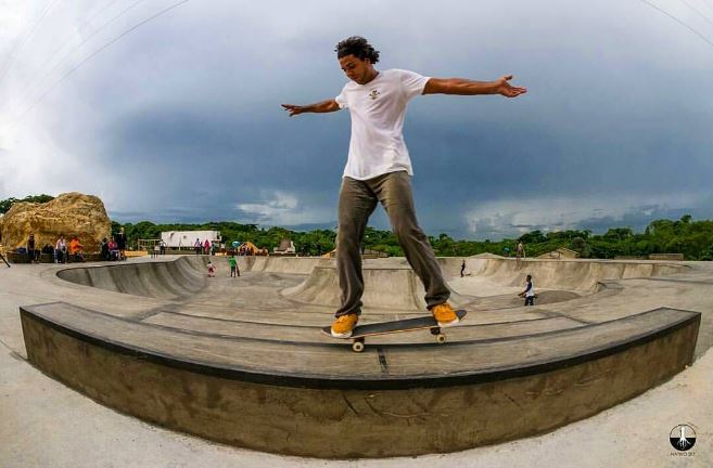 RDBeefJerky's tweet photo. Repost de Extremard ¡Fuego con to'!💥 @mark_carrasco ejecutando un nose grind en @labarquitaskatepark 
Vía @nativoskt ��� Lenin H #skateboard https://t.co/8wYlapnziZ