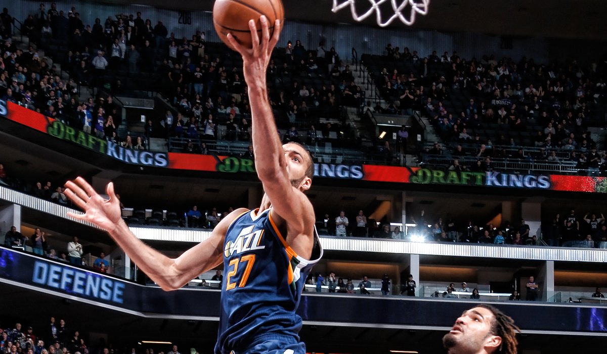 Emptying the Noggin - Rudy is Unreal!  Locke's Thoughts: 💭 on.nba.com/2m9KmD7  #UTAatSAC https://t.co/KSFxDrf2EB