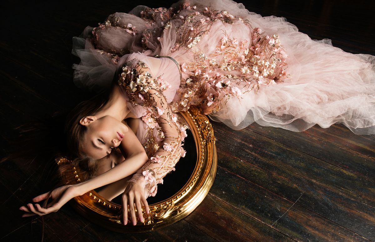 #Writing puts u in confrontation with yourself, which is why I think writers assiduously avoid writing
FRAN LEBOWITZ