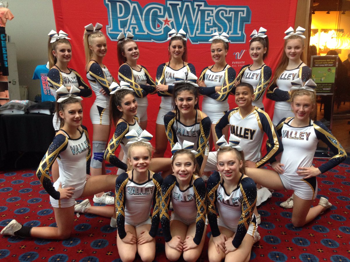 _ValleyCheer's tweet image. #codeblue the team with heart and a bond that keeps them fighting. @pacwestevents is in the books! Great job this weekend! #valleycheer