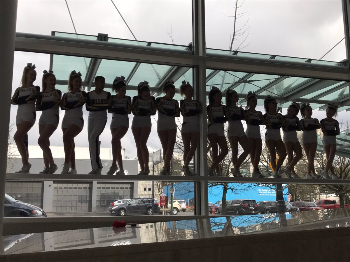 _ValleyCheer's tweet image. #codeblue the team with heart and a bond that keeps them fighting. @pacwestevents is in the books! Great job this weekend! #valleycheer