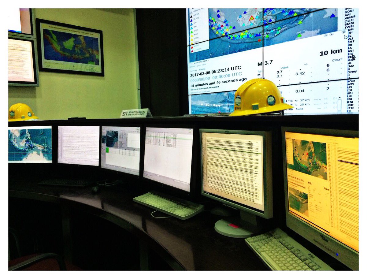 SetyoajieP's tweet photo. Aplikasi #SeisComP3 sbg sistem utama #InaTEWS utk akuisisi data seismik,pemrosesan,distribusi & analisa interaktif parameter #gempa #BMKG https://t.co/fxuR4KmtKe