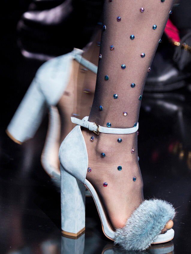 thecatwalkit's tweet image. Elie Saab shoes, FW17.