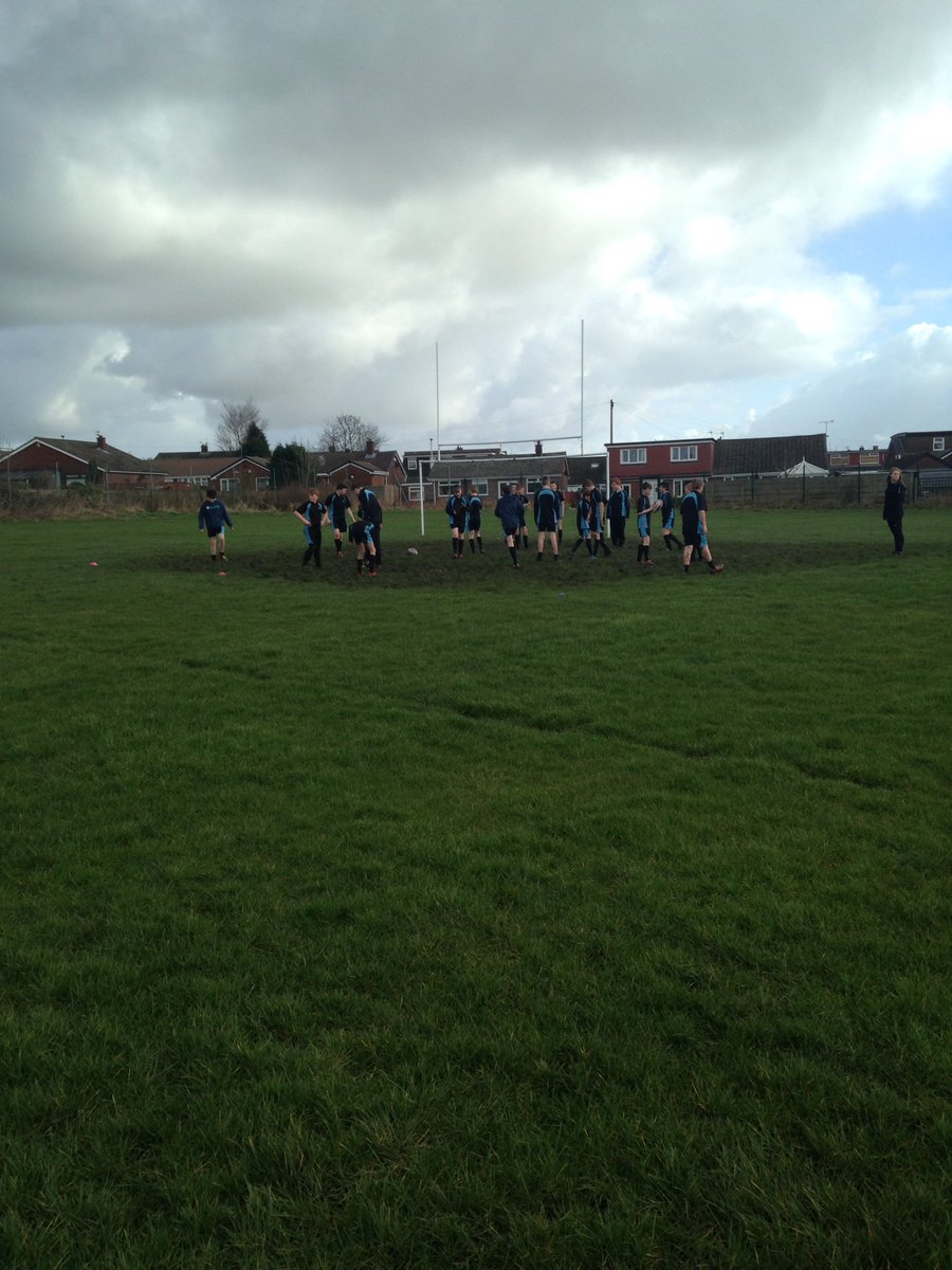 TeamCansfieldPE's tweet photo. Monday Morning Rugby in Core PE with @WiganWarriorsCF https://t.co/Mi3jEwef01