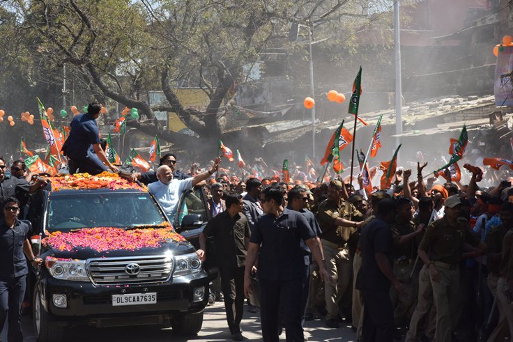narendramodi's tweet photo. Glimpses from Varanasi today. https://t.co/82rug3extQ