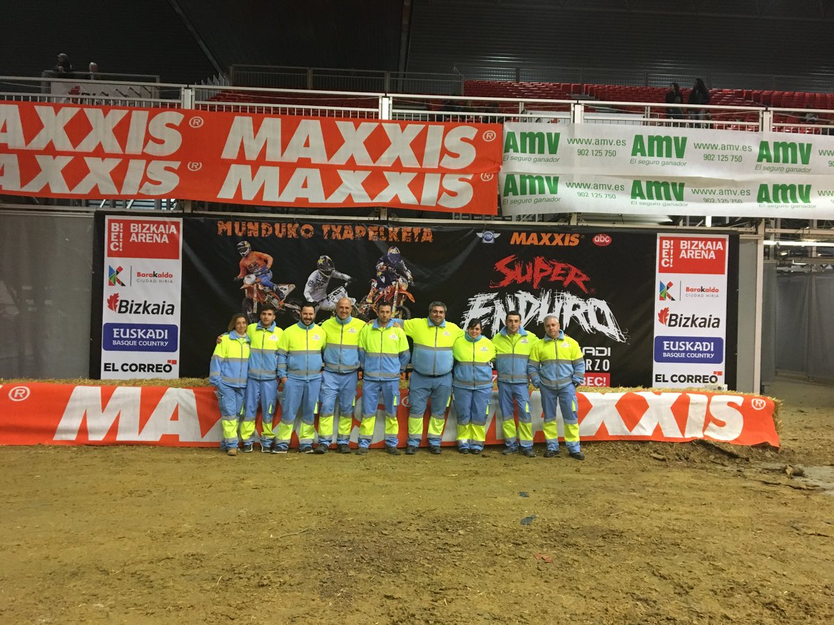 JoseCesarGarci1's tweet photo. Más fotos de GP superenduro World Championship BEC Bilbao,con compañeros de Ambuiberica. https://t.co/twhH1Wb7jj