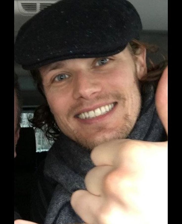 BernadetteClaxt's tweet photo. @StrohdeicherEva @SamHeughan @rachaAaaa @SanjaHirkic @mlni50 @FfdpGitte @KirkiNia Great #SamHat edit Eva🤗👌He certainly loves his hats🤠😍😂 https://t.co/Df9cOeVGR9