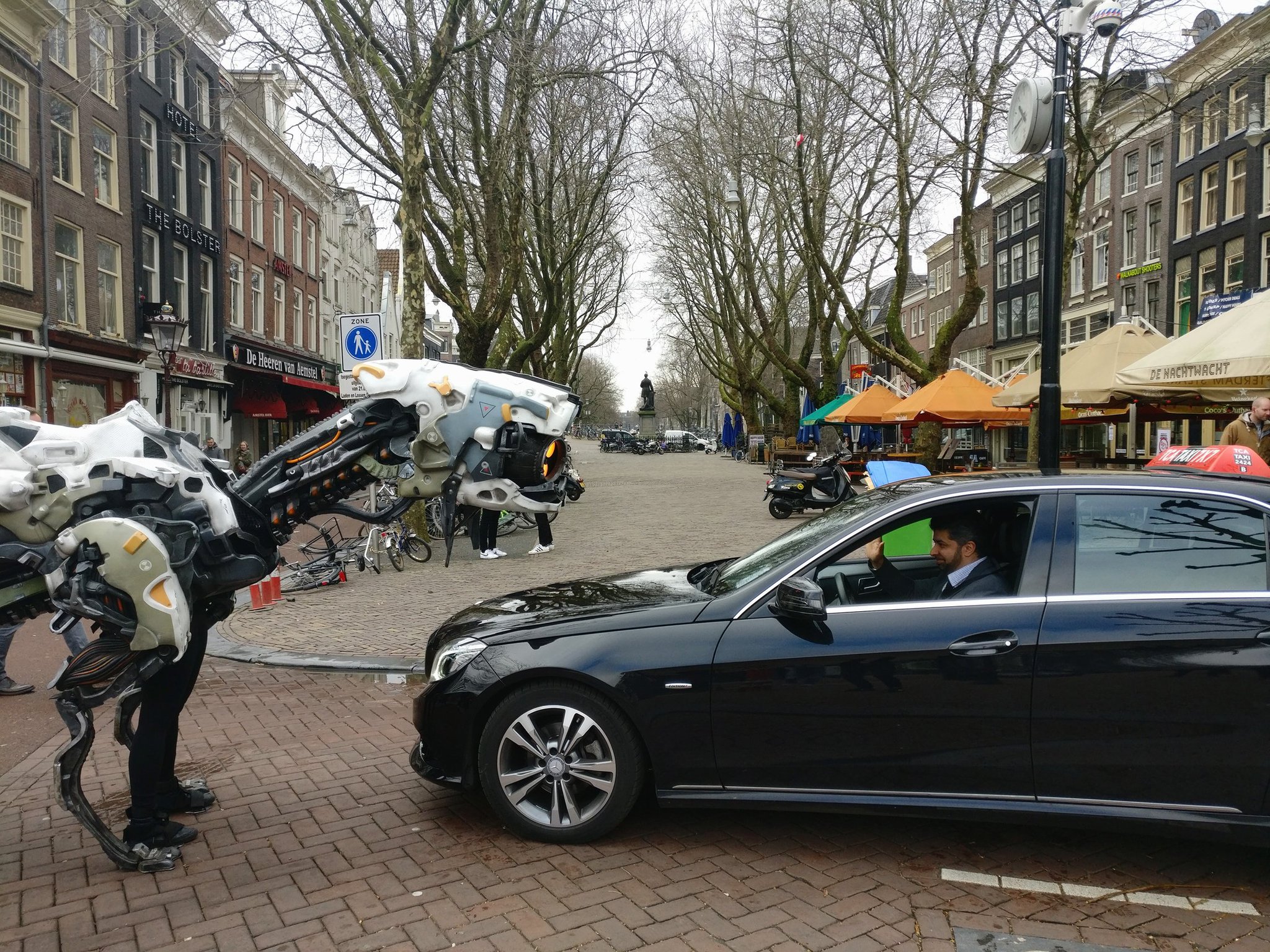 C6O4FeZWQAIynwo.jpg:large