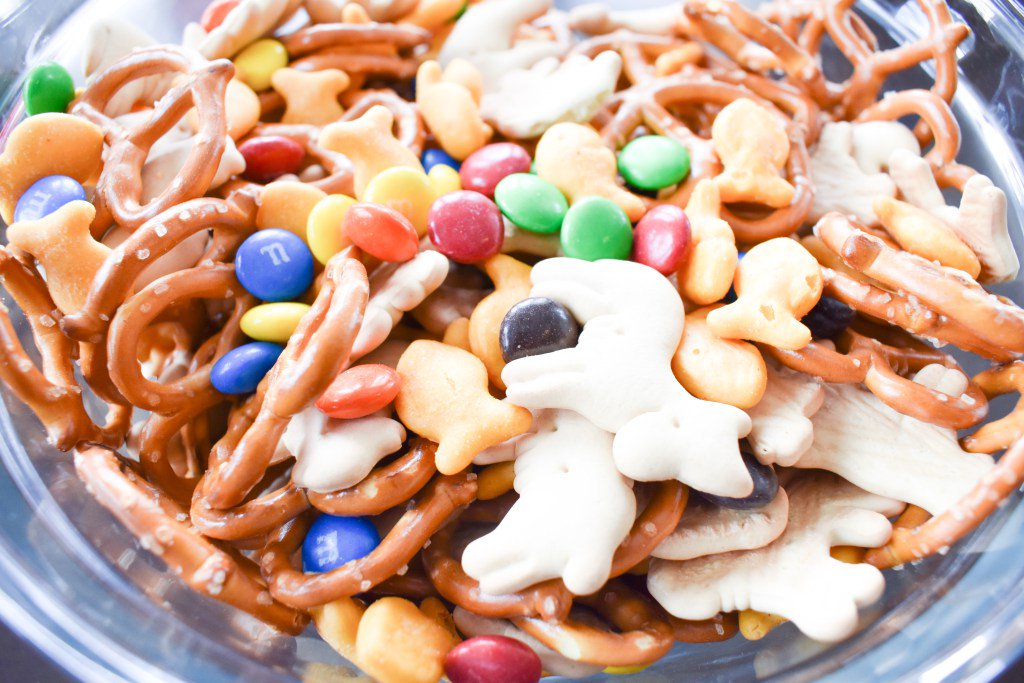 covetbytricia's tweet image. Toddler Snack Mix: Easy Snack Mix Recipe for Babies and Toddlers mamabops.com/2017/03/06/tod…