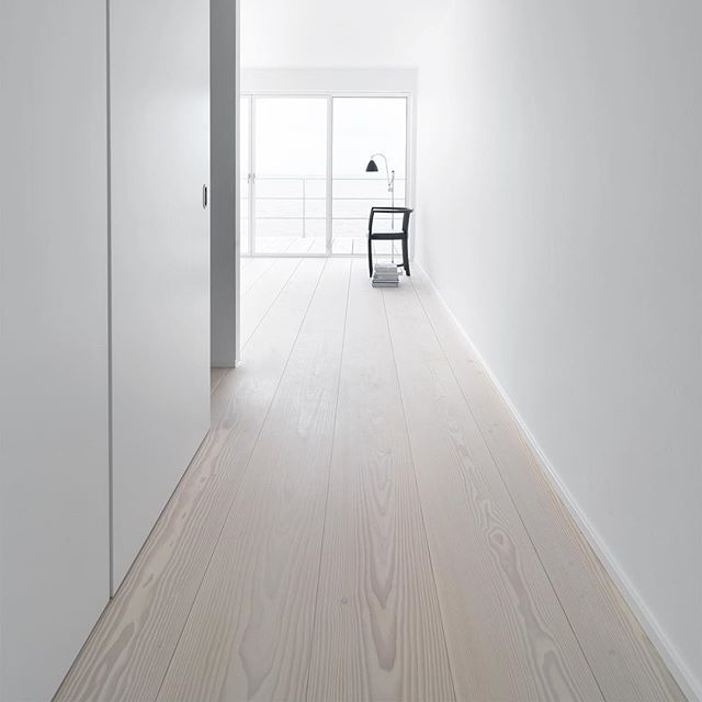 Remember to follow <a href="/dinesen/">Dinesen</a> on Instagram for more inspiring interior solutions with wood. Follow us here: instagram.com/dinesen/