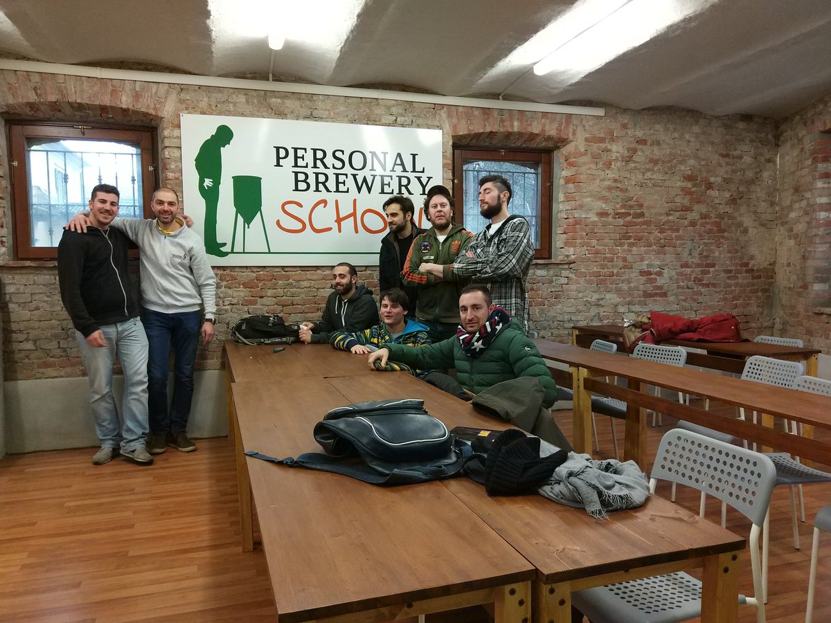 PersonalBrewer's tweet photo. È ora di tornare a scuola, nasce Personal brewery school!! Corsi per homebrewer e professionisti del settore.  https://t.co/6ZP24UxP5F https://t.co/PxDNrPoh4o