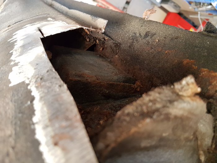 classicandretro's tweet photo. Busy week @ @classicandretro to start a Ferrari 308 repairs started to the inner&amp; outer sill #Ferrari https://t.co/5ADoaLB4k1