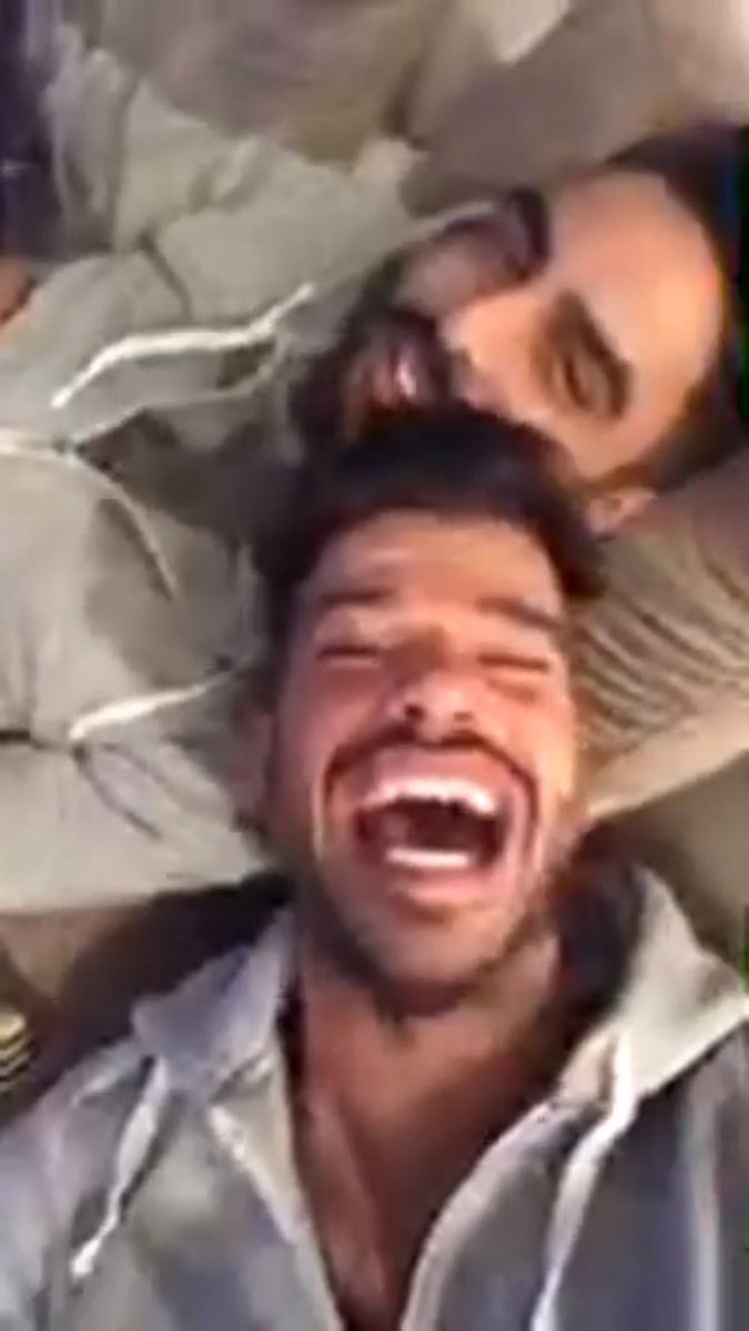 kgreich's tweet photo. 'Vatti a riprendere il tuo sorriso più bello' #clario https://t.co/F59AhO2hSr