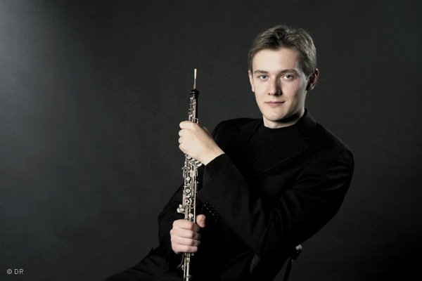ConsAmsterdam's tweet photo. Today at 15.00 Masterclass by Ivan Podyomov, Principal oboist at @RCOamsterdam https://t.co/La5cnMu5Jy #CvAmasterclass https://t.co/5rR3vPpmXw