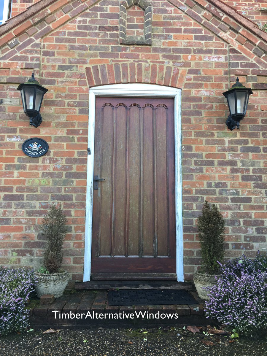 CLOWNSWGLASS's tweet photo. Going to be a great looking @SolidorLtd here very soon with the famous @UltionLock. Just got to have breakfast first. #PreferredInstaller https://t.co/Xw6qdcJY7D