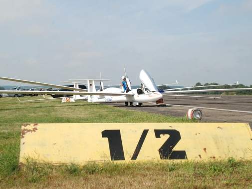 Himmel über #Stendal wird WM-Arena

volksstimme.de/lokal/stendal/… #wgc2020 #gliding