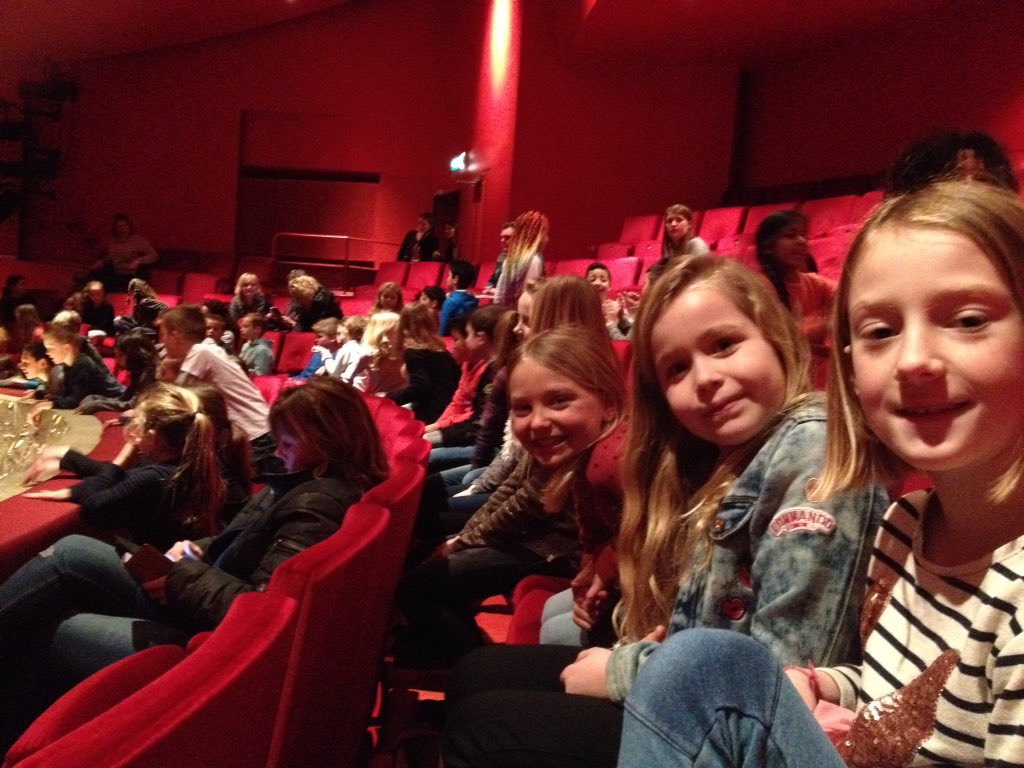 We zitten er klaar voor in Orpheus: Theatervoorstelling Dissus, verdwaal in de odyssee. #cultuurmenu #groep5/6 #Orpheus