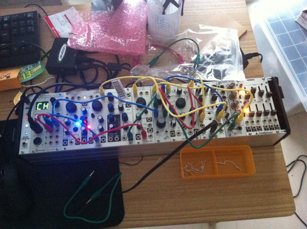 MaglavStudio's tweet photo. My first ever eurorack modular in 2014 vs my current rig in 2017. TIME TO STOP BUYING😓 https://t.co/LXlflXztEB