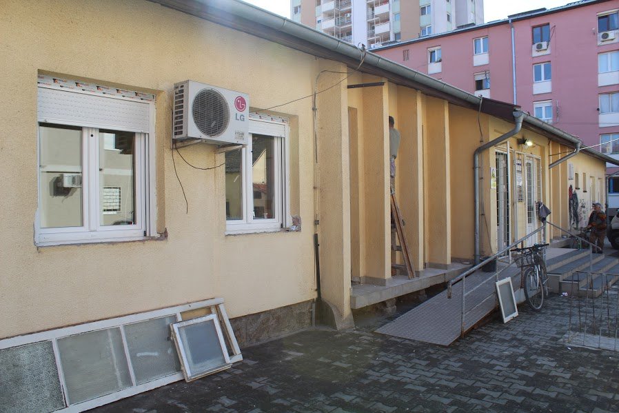 dzsabac's tweet photo. Za veću energetsku efikasnost - @dzsabac u saradnji sa @grad_sabac - rekonstrukcija II zdravstvene ambulante:ušteda energije i bolji uslovi https://t.co/a6bc50NDxx