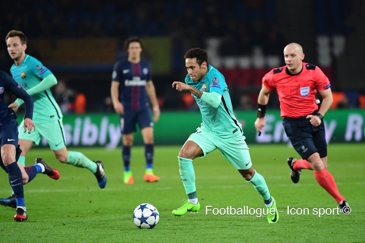 Footballogue tweet picture