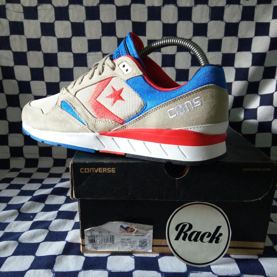 RackStore_'s tweet image. #RackStoreMaret #CuciGudang #ModalRabi Converse Wave Racer size 42 BNIB puenakkkk tenaaannnn! 450 wae rasah nggo suwe