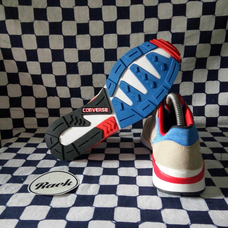 RackStore_'s tweet image. #RackStoreMaret #CuciGudang #ModalRabi Converse Wave Racer size 42 BNIB puenakkkk tenaaannnn! 450 wae rasah nggo suwe