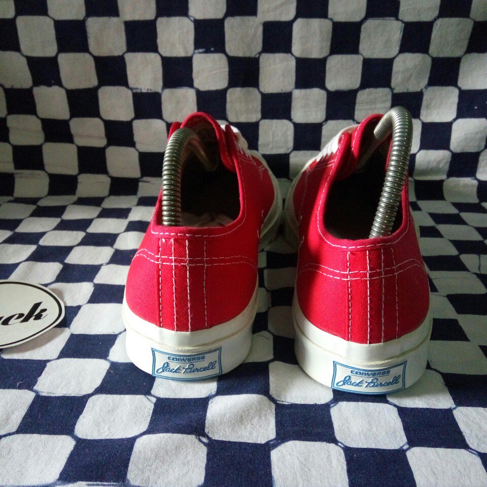 RackStore_'s tweet image. #RackStoreMaret #CuciGudang #ModalRabi converse JP signature red size 42 bnib super empuk koyo bokonge gendaanmu! 550.000 wae!