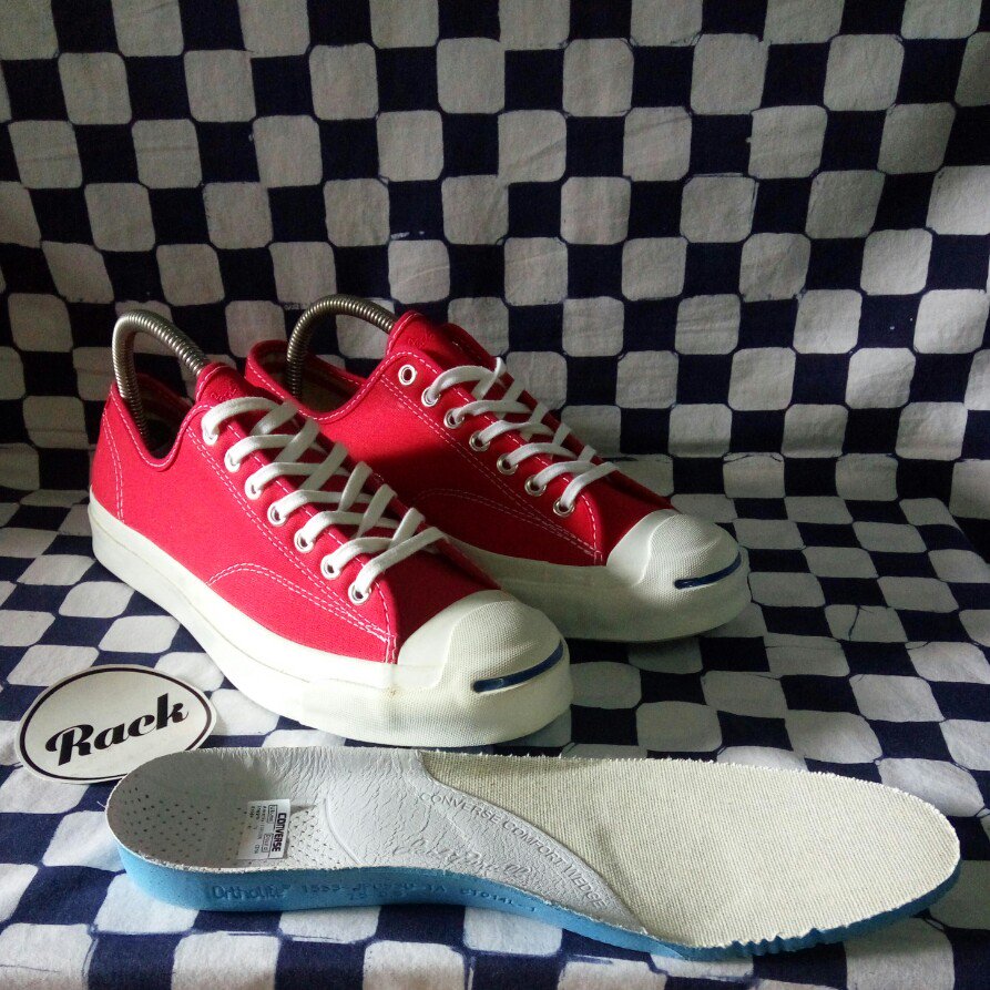 RackStore_'s tweet image. #RackStoreMaret #CuciGudang #ModalRabi converse JP signature red size 42 bnib super empuk koyo bokonge gendaanmu! 550.000 wae!
