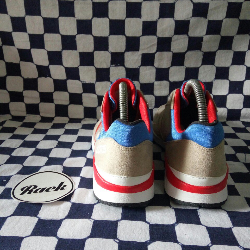 RackStore_'s tweet image. #RackStoreMaret #CuciGudang #ModalRabi Converse Wave Racer size 42 BNIB puenakkkk tenaaannnn! 450 wae rasah nggo suwe