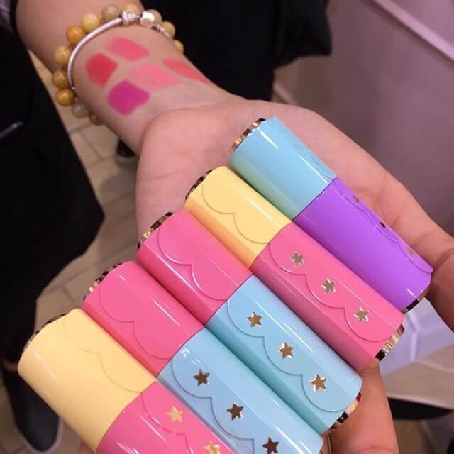 MypsShop's tweet photo. แจกetude wonder fun parkสีอะไรก็ได้
เพียง RT+follow 
ประกาศเมื่อfollwerครบ 2500🔥
#ripไอดอ #HowtoPerfect #พื้นที่โปร #ถูกและดี #mypsbeauty https://t.co/ndzlC84KYD
