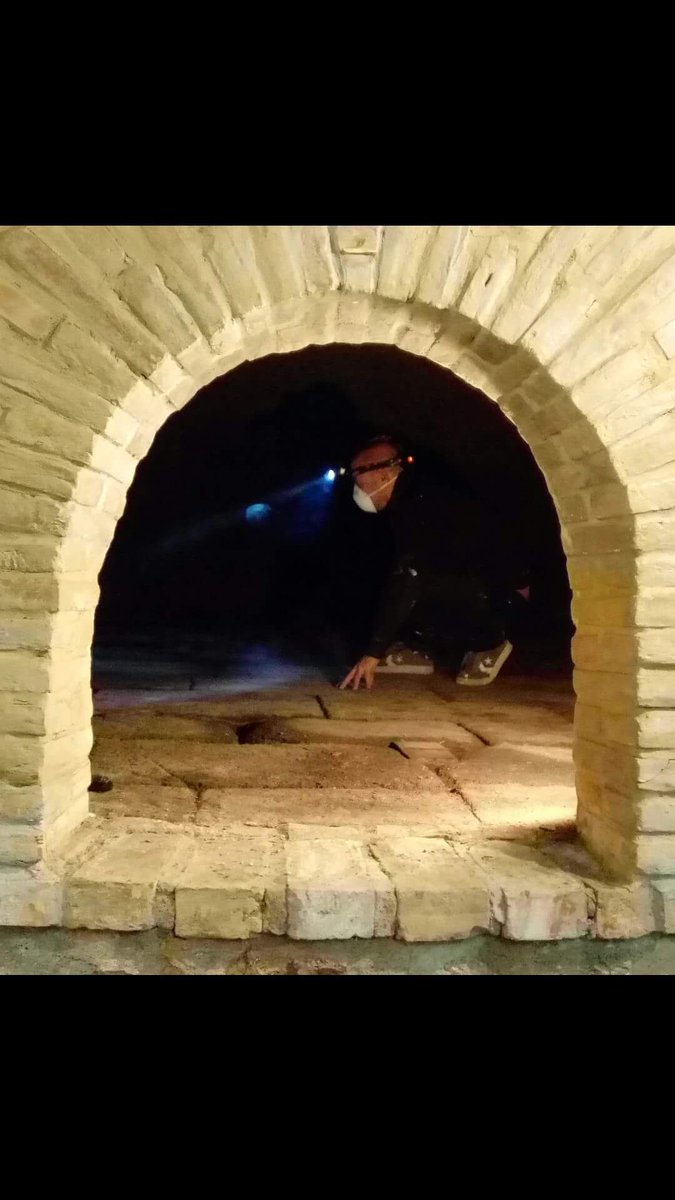 EstherYestera's tweet photo. Trattoria il forno medievale , el magnifico horno y nuestro salon de la ceramica https://t.co/7kZXM57xxQ