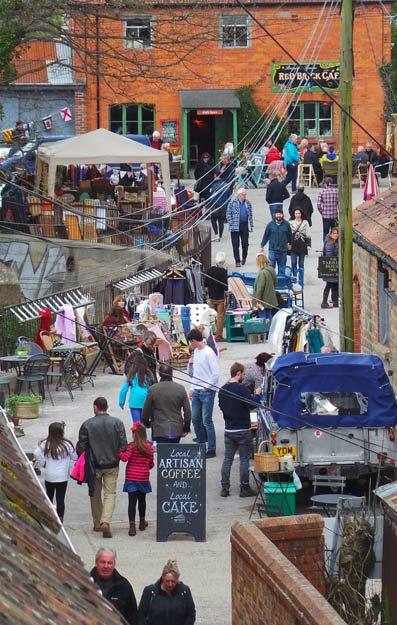 Sbretty85's tweet image. Please help to save Bridport's Vintage Quarter from demolition #bridport #westdorset #heritage follow @esmproject and sign up to support!