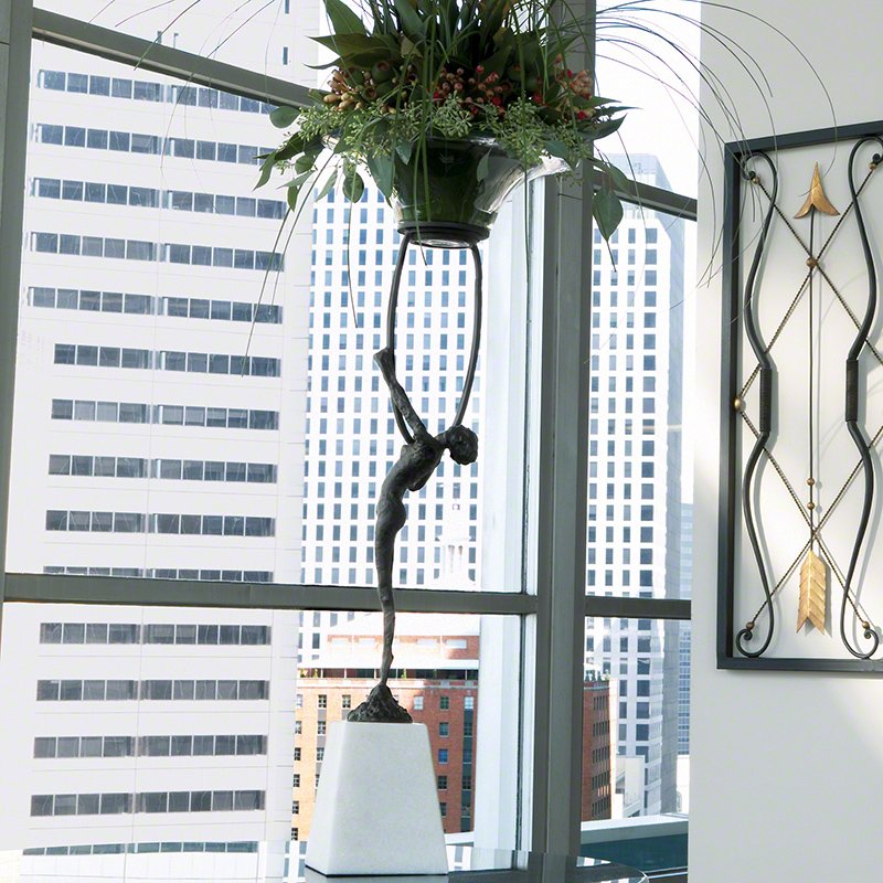 GlobalviewsMena's tweet image. #OfficeDesignTips Adding plants, is a small change that can pay big dividends for your general office happiness.