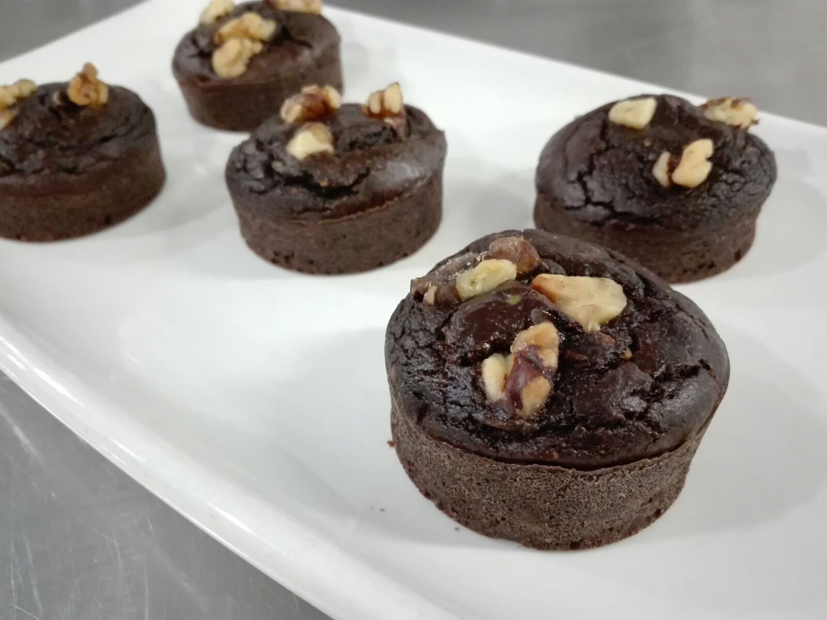 _fitsweet_'s tweet photo. ¿ Un dulce sano, nutritivo, artesano, con ingredientes naturales y delicioso ? ¡ #FitSweet lo hace posible ! https://t.co/lNlhE9oU7n
