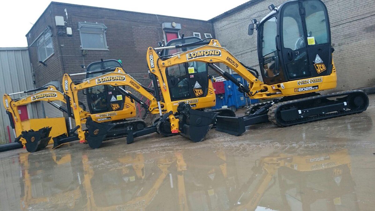 Great to see Lomond Plant Hire sending these little beauties out- with matching Strickland buckets from Scot JCB - Thanks for the order!