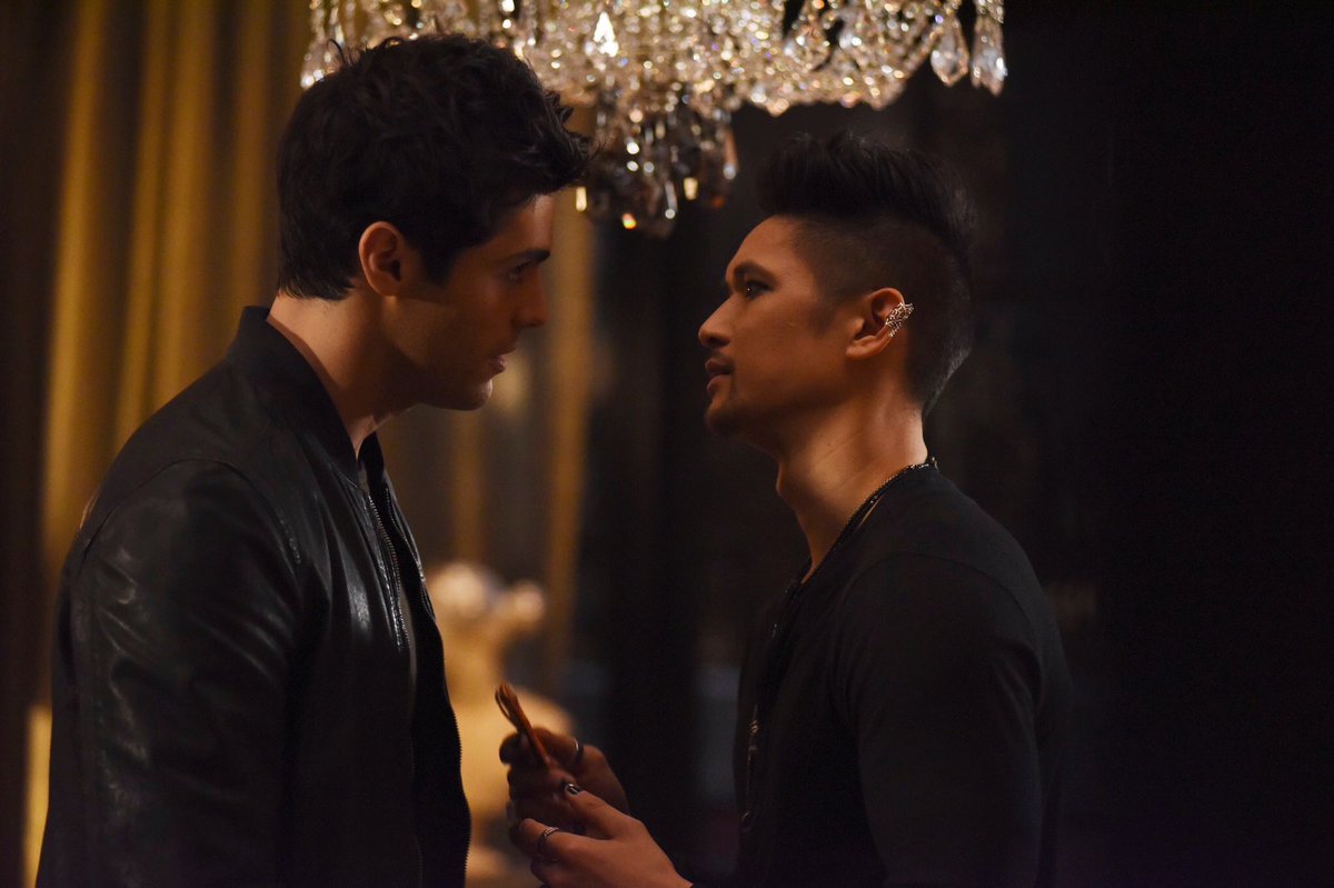 malecrusfan's tweet photo. 9 HOURS! WE NEED MORE PEOPLE, WE NEED HELP! FOR MALEC FOR AMAZING HARRY AND MATTHEW! THEY DESERVE TO WIN IN THIS YEAR #Malec #voteformalec https://t.co/dHClsfP9RM