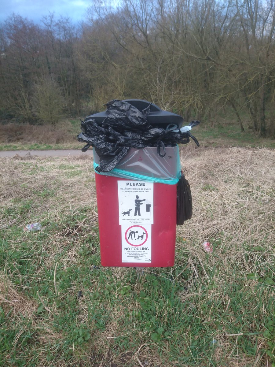 tony830's tweet photo. @CheshireEast yet another bin in the cw2 area https://t.co/HTACYshaec