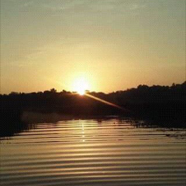 Venesequiba's tweet photo. Imágenes del #Esequibo: amanecer sobre el río #Moruca, región #Pomeroon-#Supenaam al norte del territorio https://t.co/aNnhwpBqWD