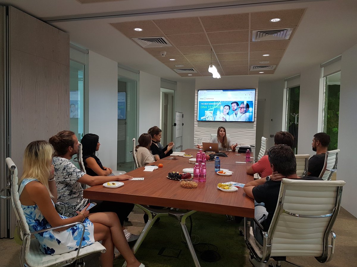 Megan__Hanney's tweet image. Great to see @NewLifeGenetics showcasing their business to fellow members! #DNA #Predisposition #Coworking