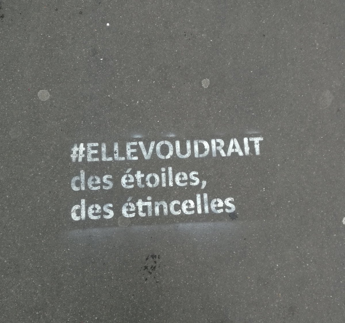 jbalavoine's tweet photo. #ellevoudrait @nouveaunord https://t.co/aLApfnSCse