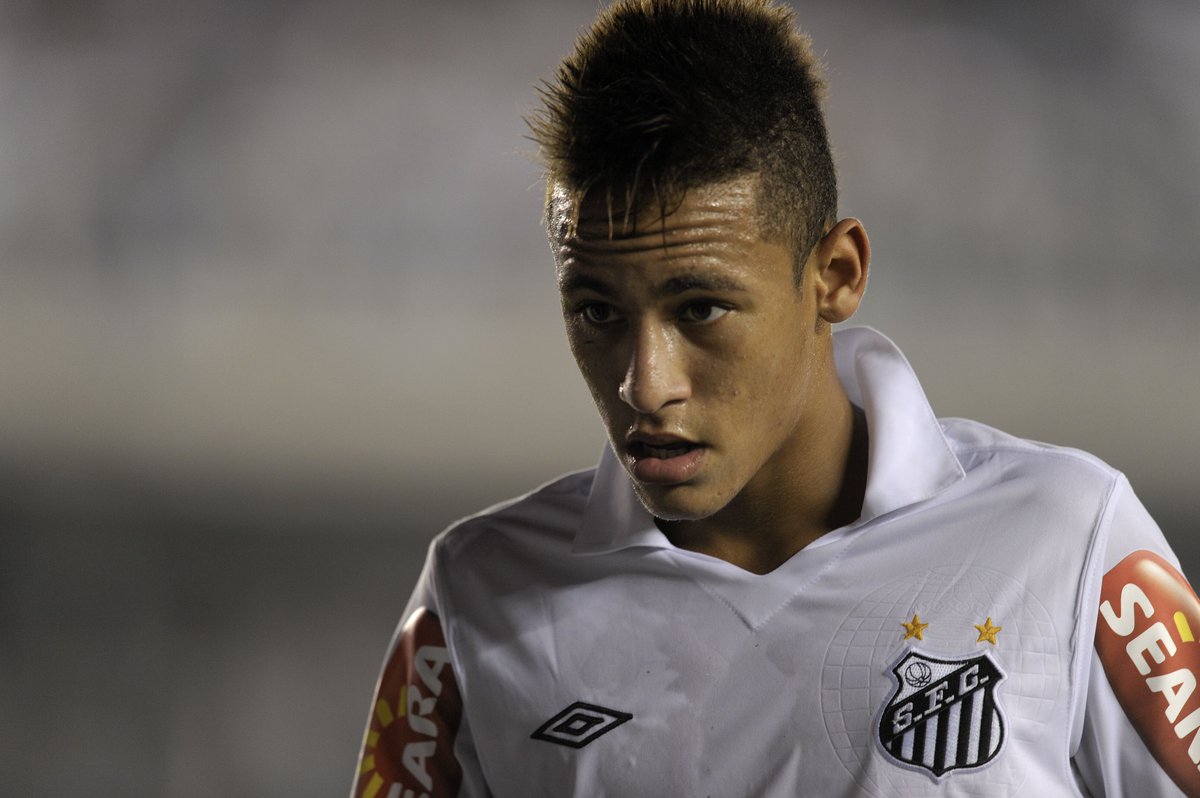Squawka's tweet photo. ON THIS DAY: In 2009, Neymar Jr. made his first-team debut for Santos aged just 17.

He went on to score 136 goals in 225 games for them. https://t.co/pzstpZpZ4h