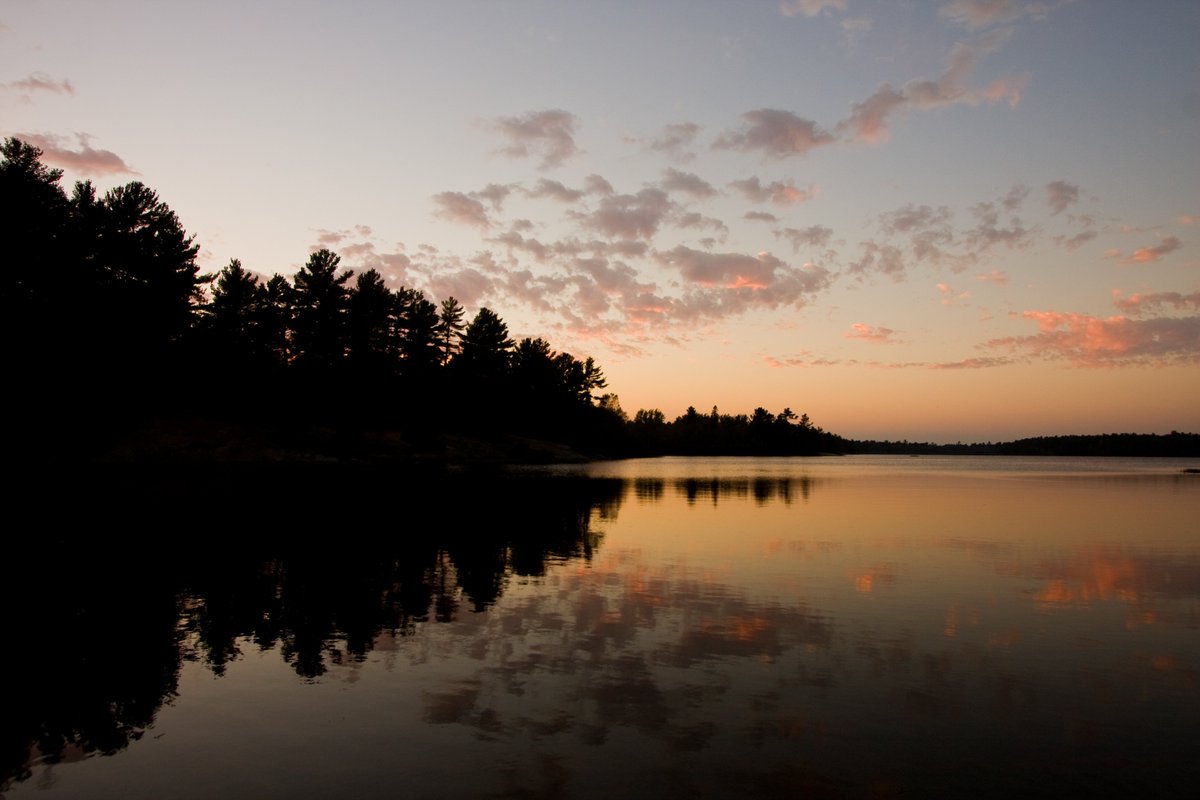 OntarioParksNE's tweet photo. Planning a quick backcountry canoe trip @OntarioParks this summer? Try a night or two @GrundyLkPP https://t.co/eEFrCzH2ck #MondayMotivation https://t.co/pObC9vW4ld