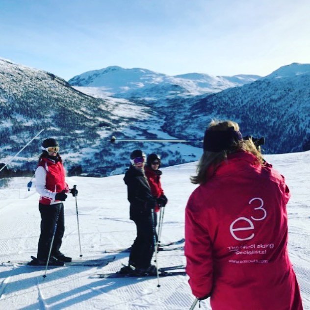 e3tours's tweet photo. Thank you to all of our party leaders, tour managers and resort partners for another fantastic half term of skiing! #schoolskiing #myrkdalen https://t.co/e88KWcCwpB