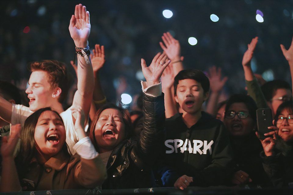BGEAC's tweet photo. PHOTOS: Emotional Night of Worship Wraps Up #Vancouver Festival of Hope  https://t.co/dYVOo6BDxu #BGFEST https://t.co/IvDMPhcnQo